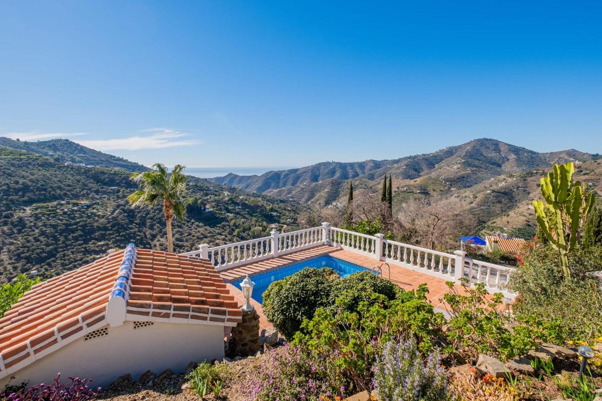 Casa La Siesta - Villa with private pool&fabulous sea views Málaga Esterno foto